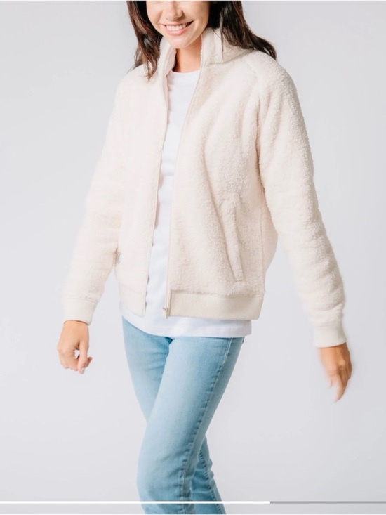 Goat Usa Jackets & Blazers - Women's GOAT brand Cream Sherpa Zip-Front Jacket